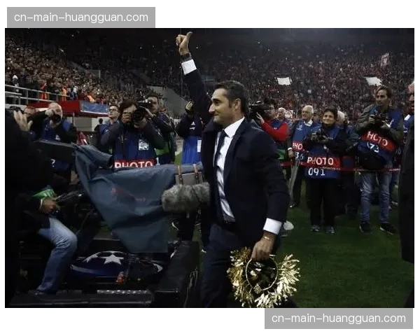 从濒临下课到赢得信任：解析塞维利亚主帅弗洛雷斯的中途上任