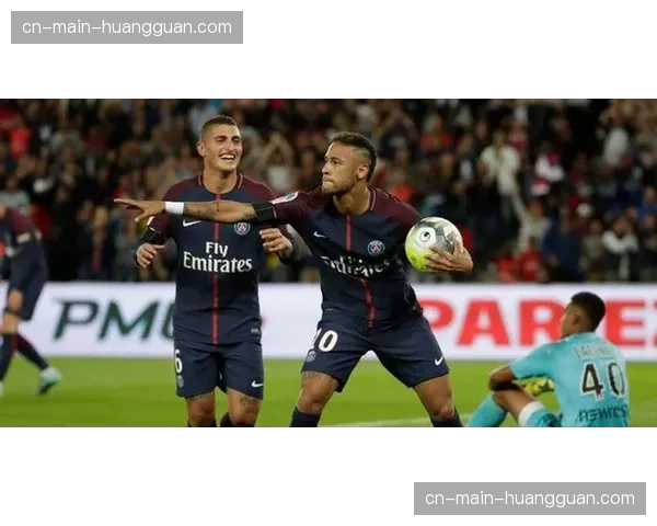 巴黎圣日耳曼3-2里昂获各赛事八连胜，阿什拉夫双响创生涯新高